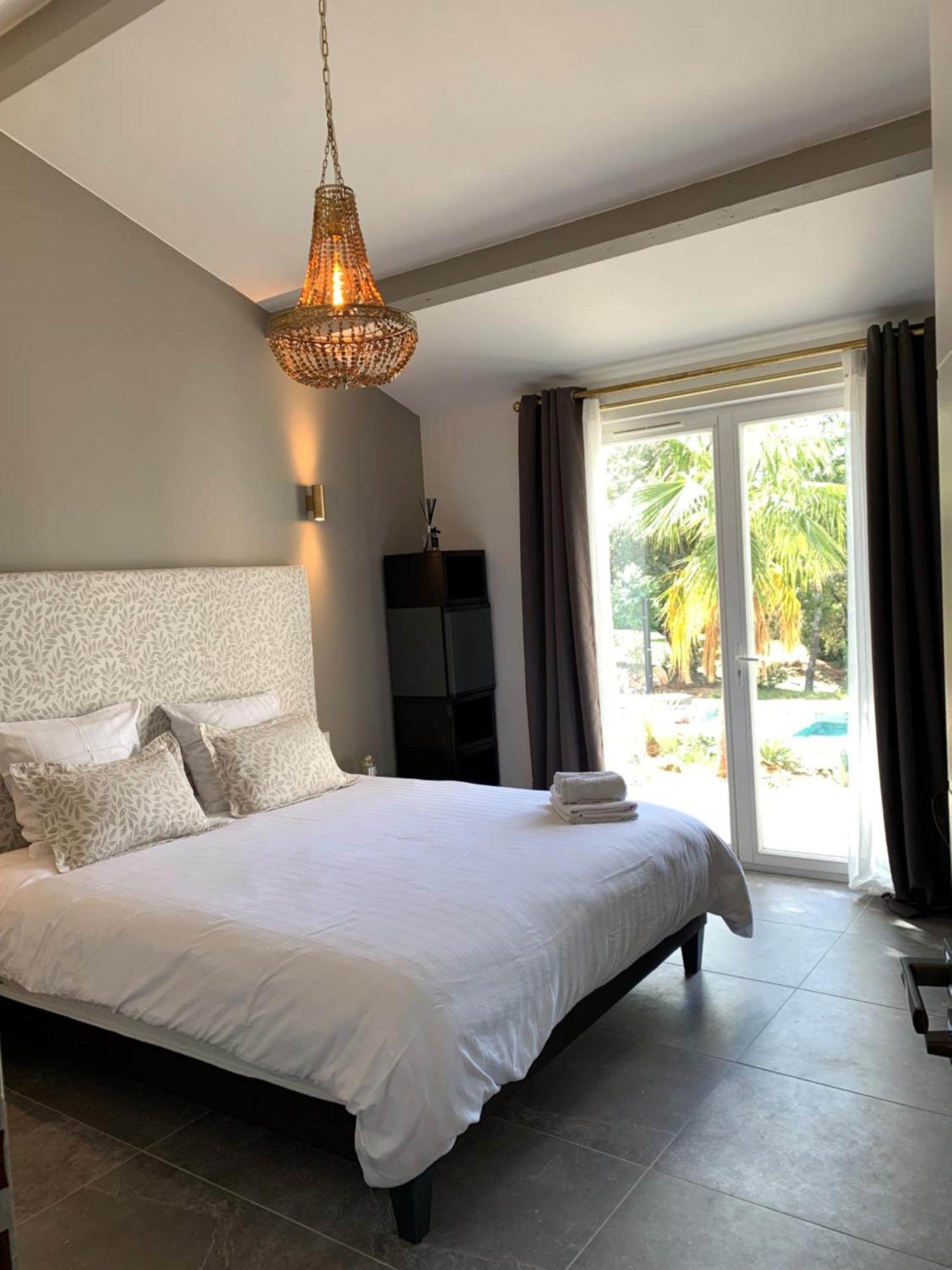 Villa Alba En Provence Besse-sur-Issole Bagian luar foto